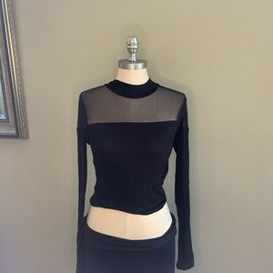 Black crop top long sleeves